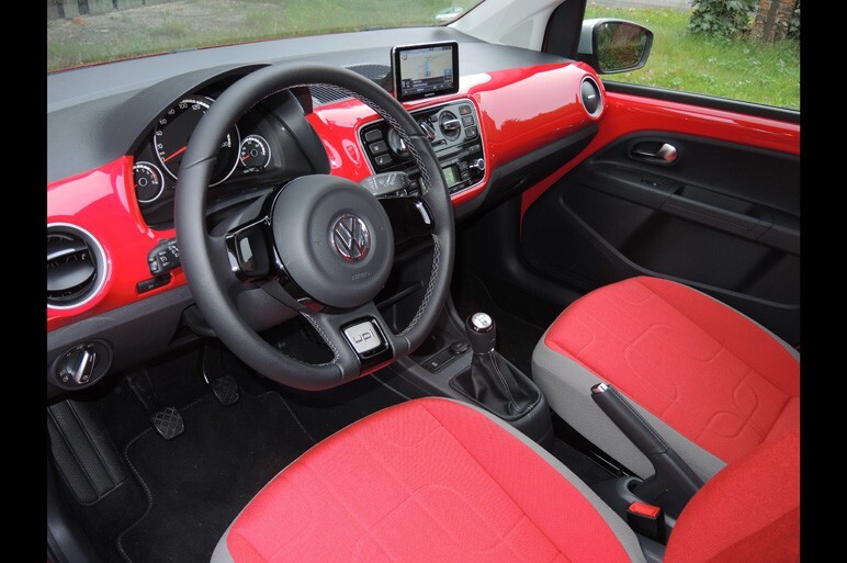 クロスup!　先行試乗。都会派クロスオーバー