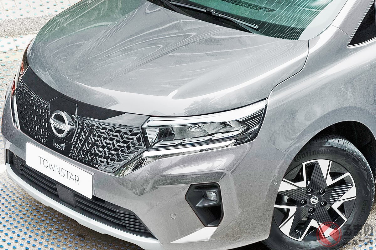 日産のコンパクト「“スライドドア”ハイトワゴン」に注目！ 斬新“和風”マスク×全長4.5m級の「ちょうどイイサイズ」！ 欧州モデル「タウンスター」がスゴかった