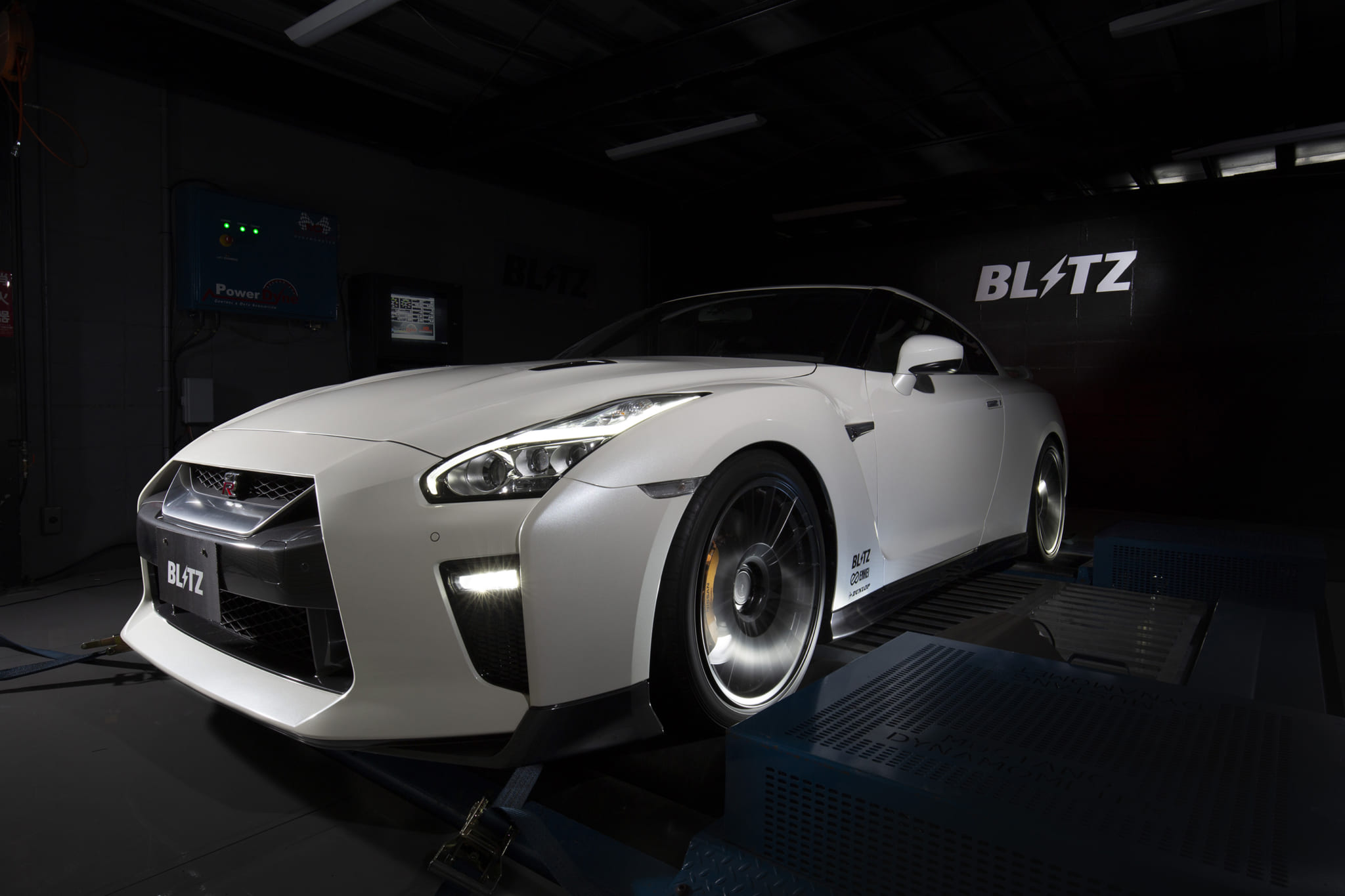 ギヤチェンジ時の プシュー音 は憧れだった チューニングカーのお約束 ブローオフバルブ が消えたワケ Auto Messe Web 自動車情報サイト 新車 中古車 Carview