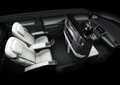 レクサス初の超豪華ミニバン「LM300h」日本発売の行方と期待