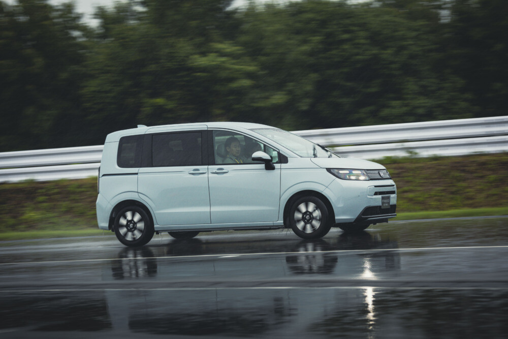 【ホンダ新型フリードに試乗】　設計思想に見える優しさも　異例のロングセラーを続けるモデル