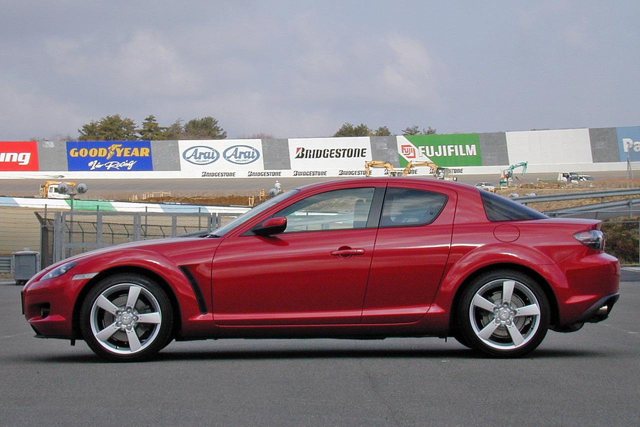 懐かしの国産車 43 マツダ Rx 8はまったく新しい価値観を持ったスポーツカーだった Webモーターマガジン 自動車情報サイト 新車 中古車 Carview