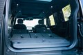 ミニバン派に勧めたい──新型ディフェンダー130 X D350試乗記