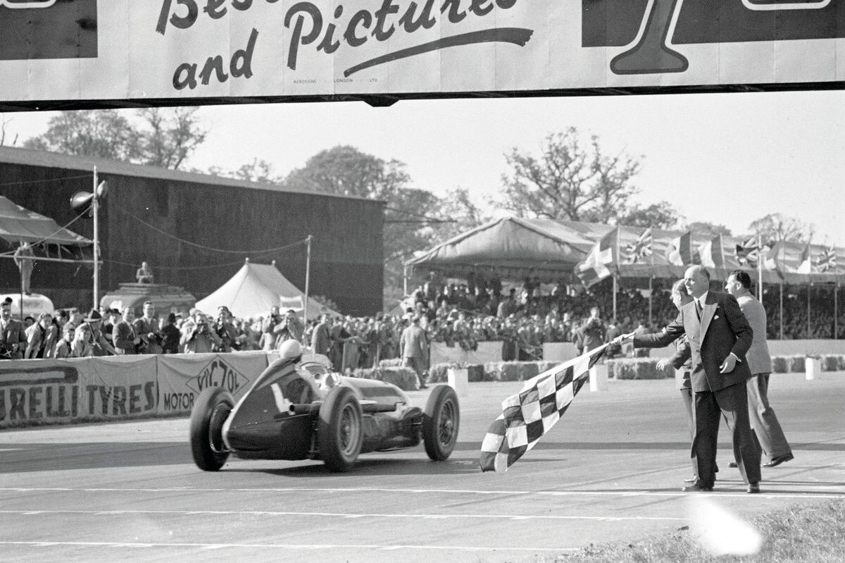 【特集】F1の最新マシンと最古のマシン、どちらがお好き？　75周年だから徹底比較してみた