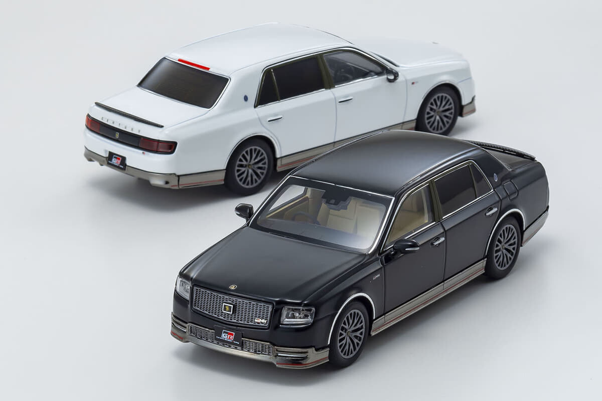 世界に2台だけの「重役専用車」を手に入れるチャンス！　「トヨタ・センチュリーGRMN」1/43スケール発売【京商】