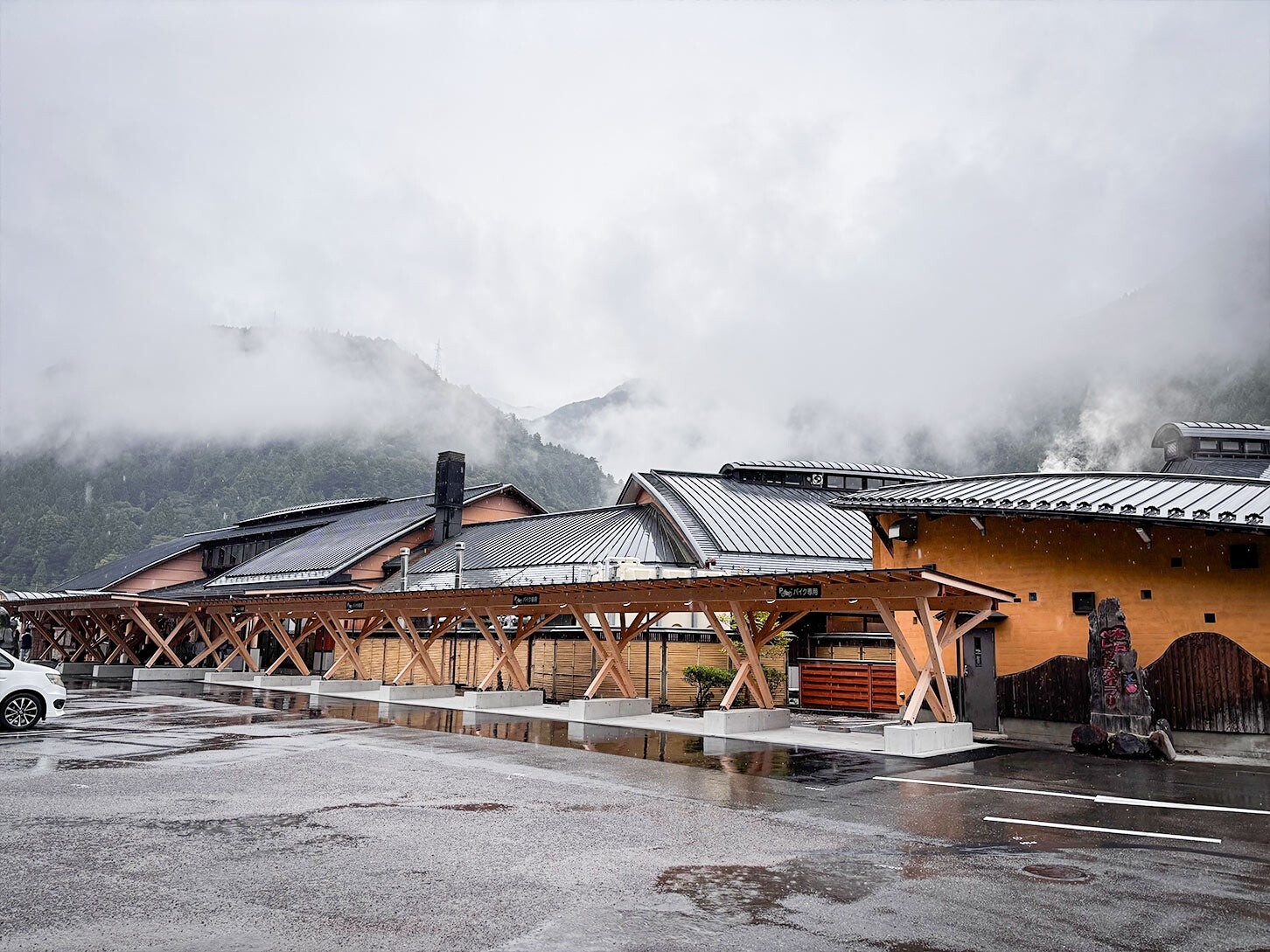 長野県飯田市の道の駅「遠山郷」が再オープン！ 羊肉やジビエ料理に舌鼓。露天風呂つき天然温泉で心休まる立ち寄りスポットに【道の駅マニアの推し駅ガイド】vol.7