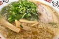 名神高速「草津PA」ねぎと背脂たっぷりの「京風ラーメン」に舌鼓！　バイクで行く高速道路グルメ