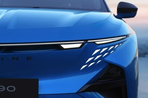 アルピーヌ　米国導入を延期、ただし大型EVの開発は継続　プレミアム志向強める