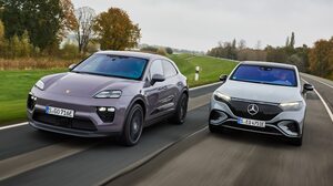 【高級電動SUV対決】メルセデスか？ポルシェか？シュヴァーベン製SUVが同じ出力で対決！「メルセデスEQE対ポルシェ マカン」勝者はどっち？