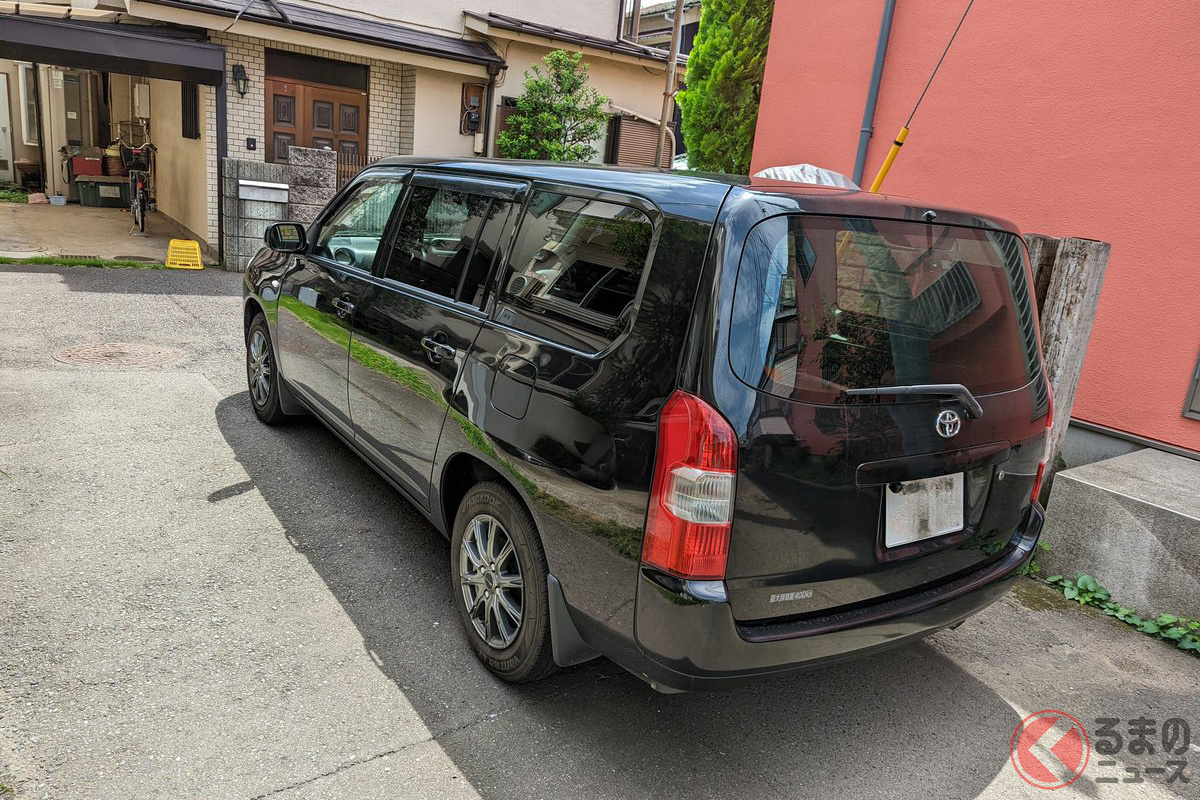 トヨタ 車中泊バン がスゴイ カプセルホテルみたいな 居住性 再現 サクシードの車中泊仕様とは くるまのニュース 自動車情報サイト 新車 中古 車 Carview