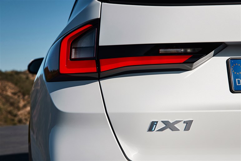 BMW最小SUV「X1」に新グレード追加！　1.5Lの“sDrive18i”は最安の540万円
