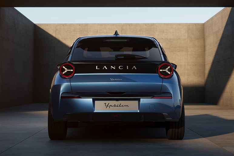 活気を取り戻すイタリア車。名門「ランチア」の“懐かし系”ニューモデルたちは日本に入ってくるか？