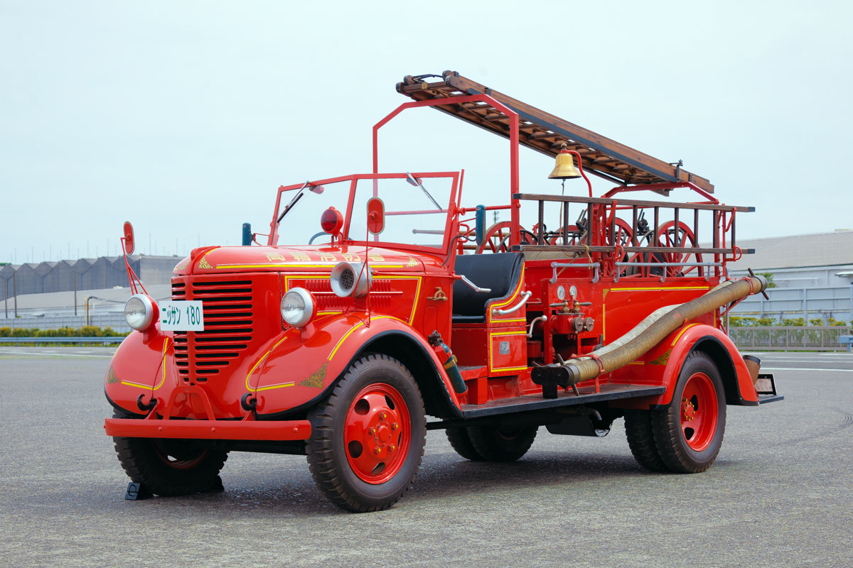 日産 戦時中に活躍した「180型消防ポンプ自動車」を再生（Auto Prove 