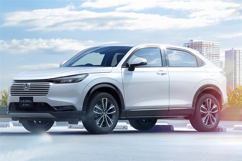 カロクロ、ヴェゼル、クロストレック。売れ筋「コンパクトSUV」のおトク＆良いモノ選ぶならどれ？