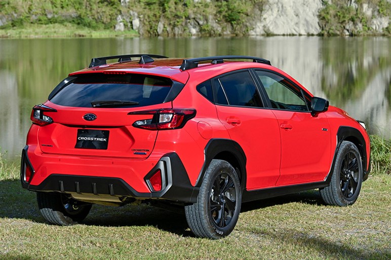 カロクロ、ヴェゼル、クロストレック。売れ筋「コンパクトSUV」のおトク＆良いモノ選ぶならどれ？