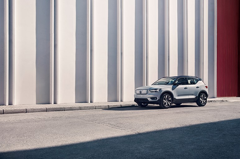 ボルボ、XC40のEVを欧州で発表。航続距離は400kmを超える