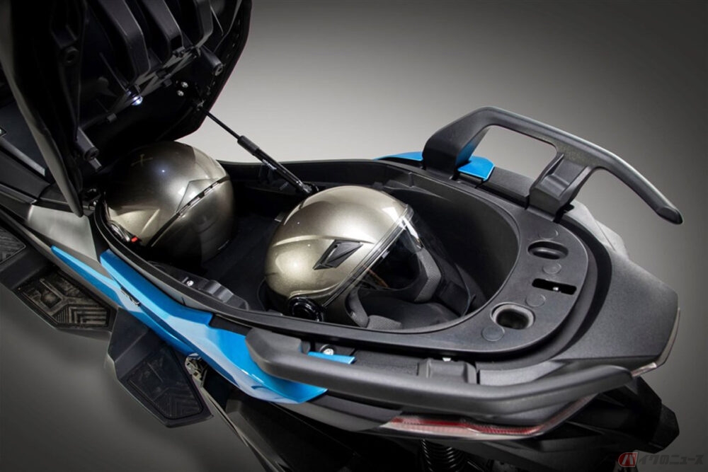 Voge Motorcycles「SR4」公開 同社初のスクーターモデル誕生【EICMA 2021】