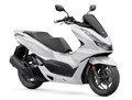 ホンダ新型「PCX」の狙いは何か？ 125ccスクーターにもトラコンが搭載される時代に【太田安治の2021年モデル乗り味予測】