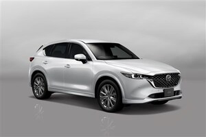 マツダ「CX-5」が一部改良。新色「ロジウムホワイトプレミアムメタリック」を追加、価格は276万6500<span class=