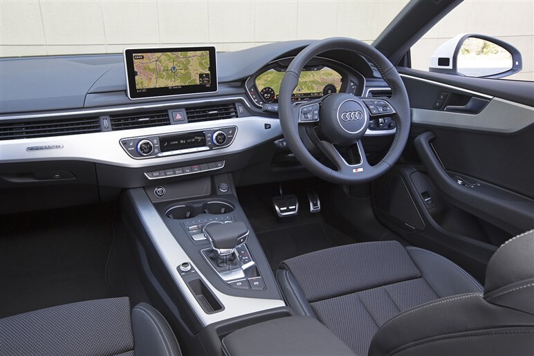 “グッと来る”クルマがお買い得！ 予算200万円台で選ぶ、今こそ買いの「本命」中古輸入車4選