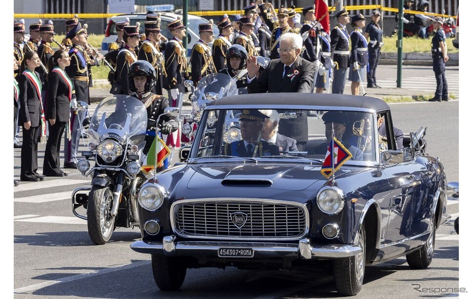 ランチア『フラミニア』、大統領を乗せてパレード…イタリア共和国建国記念日