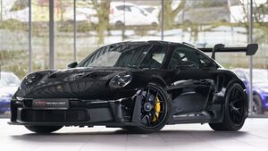 【この911 GT3 RSなんぼ？】走行距離たった2,700km＆ヴァイザッハパッケージを装備したポルシェ911 GT3 RS（992）が販売中！全情報！