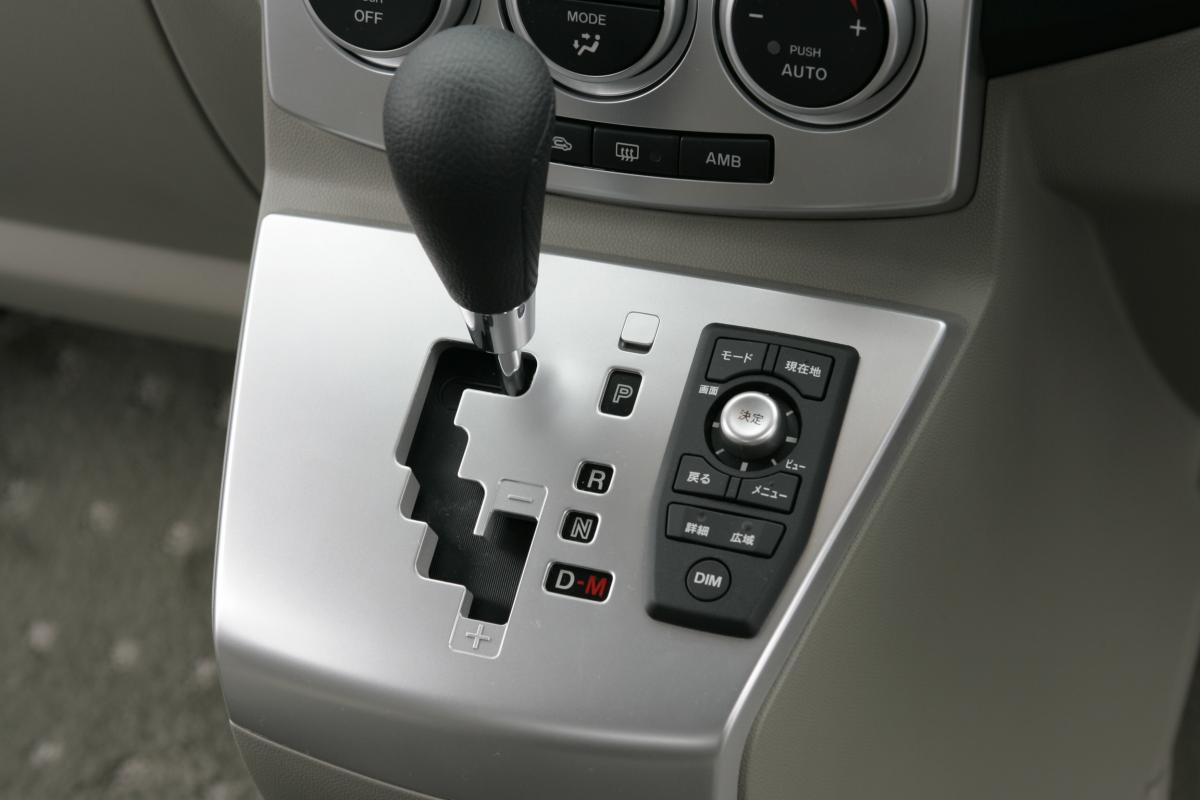 いまや軽自動車にも採用される パドルシフト 一緒に回る ステアリング側と 位置固定 のコラム側が混在するワケ Web Cartop 自動車情報サイト 新車 中古車 Carview