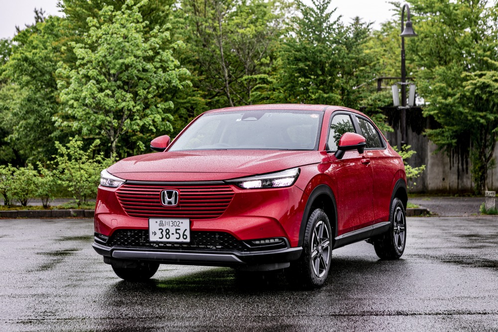 新型ヴェゼル試乗 車格を超えた安心感のワケは ハイブリッド ガソリンに共通する味つけ Autocar Japan 自動車情報サイト 新車 中古車 Carview