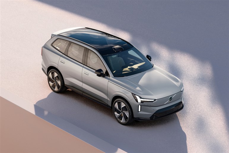 ボルボの頂点SUV「EX90」は0-100＝5秒、約1500万円の超クールなデザイナーズEV