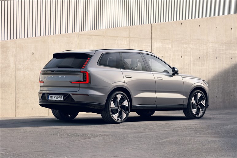 ボルボの頂点SUV「EX90」は0-100＝5秒、約1500の超クールなデザイナーズEV