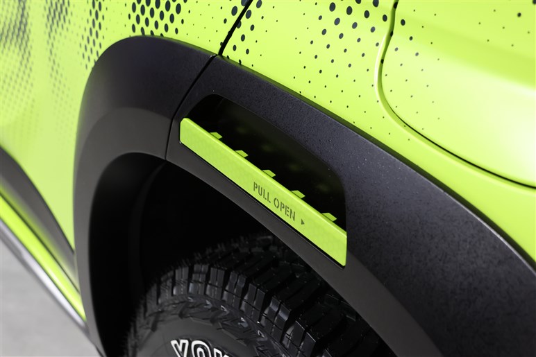 【コンセプトは都会の夜釣り】その名も「フロンクス シーバス ナイトゲーム」シティ派SUVがアクティブスタイルに変身