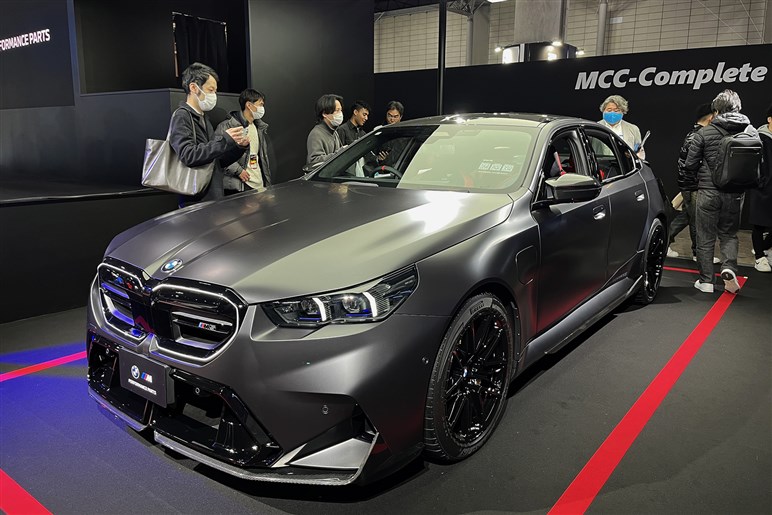 【見た目でヤラれそう】BMW「M5」の豪華パッケージ仕様はクルマ好きに刺さる“視覚のギミック”が別次元