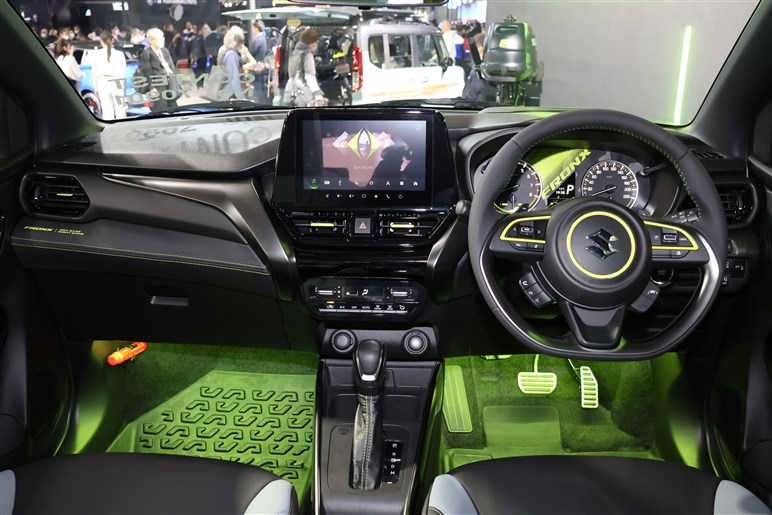 【コンセプトは都会の夜釣り】その名も「フロンクス シーバス ナイトゲーム」シティ派SUVがアクティブスタイルに変身