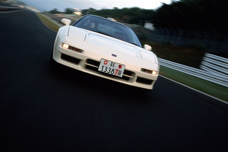 2代目「NSX」はなぜヒットしなかったのか？ 理由は“意識高い系”の技術とブランディングだった