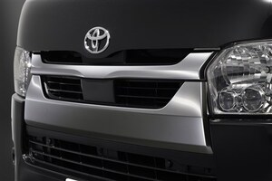 商用ならぬ“レジャー用ハイエース”？　パワーアップ＆乗り心地向上の特別仕様車「ダークプライムS」登場
