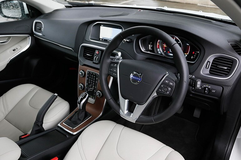 ボルボV40、ディーゼル版のポールスター パフォーマンスパッケージに試乗