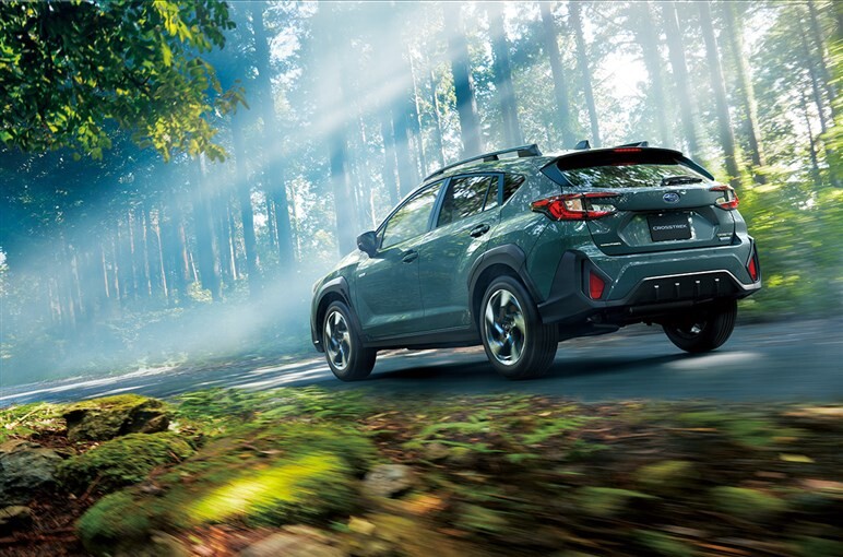 スバル、クロストレックの国内仕様を発表。全車マイルドハイブリッド化、FFモデルも登場、価格は約266万円から
