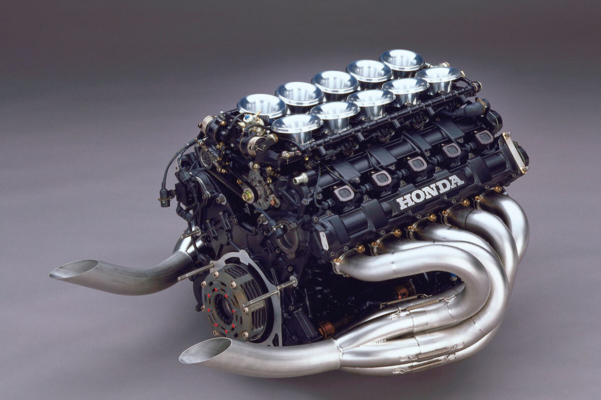 【ホンダ】アイルトン・セナが使用したF1用V10エンジン「RA100E」がオークションに