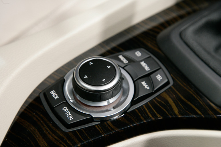 BMW X1、国内発売！ 363～戦略的価格