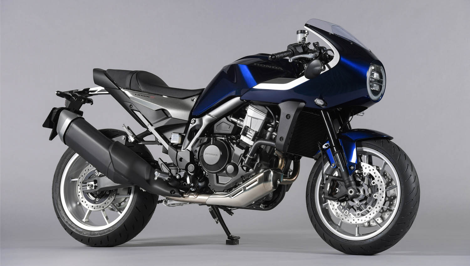 一体成型frp製のロケットカウルがカッコいい ホンダが大型ロードスポーツバイク Hawk 11 を公開 Dime 自動車情報サイト 新車 中古車 Carview