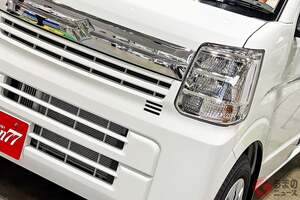 スズキの軽バン“エブリイ”に「家族4人寝られる」!? 全長3.4m級「ちいさいサイズ」で「ひろびろ寝室」完備！ “快適”ターボも選べるカーショップスリーセブンの軽キャンパー「モックII CT」に注目