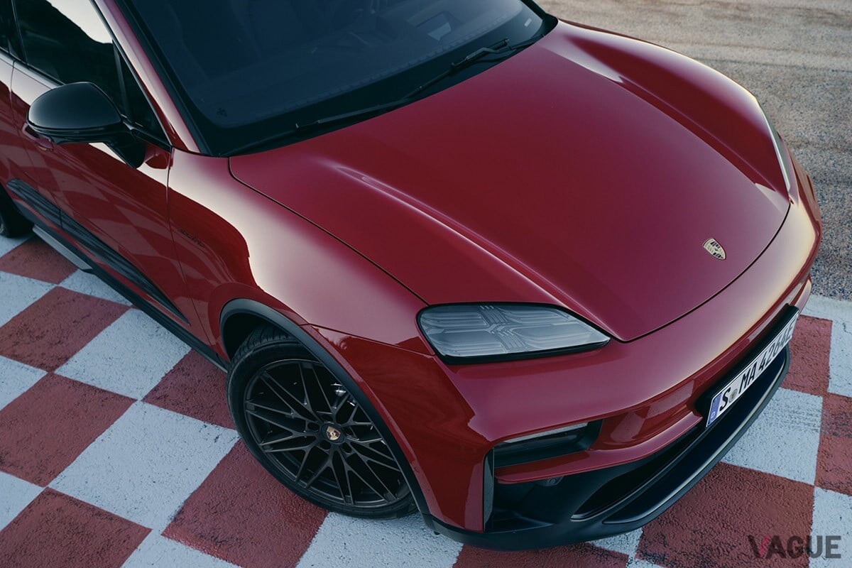0-100キロ加速タイムはわずか3.8秒!? ポルシェ新型「マカンGTS」予約開始 速さも美しさも極めた“電動SUV”とは