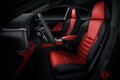 レクサス新型「IS」世界初公開！ 内外装刷新で「“新”スピンドルグリル」×“新デザイン内装”を採用！ ハンドリング＆足回りも大幅進化！ 安全性能も向上の「スポーツセダン」26年初頭に発売へ！