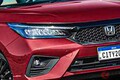 ホンダ新「シティ」発表！ 4.3m級ボディ＆精悍エアロ採用の「ハッチバック」！ スポーティな黒内装もイイ「ツーリング スポーツ」伯国に登場