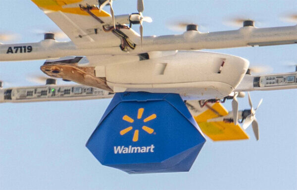 そ、空から荷物が!? 人の補助ゼロで届く画期的な“空の宅配”をウォルマートが開始