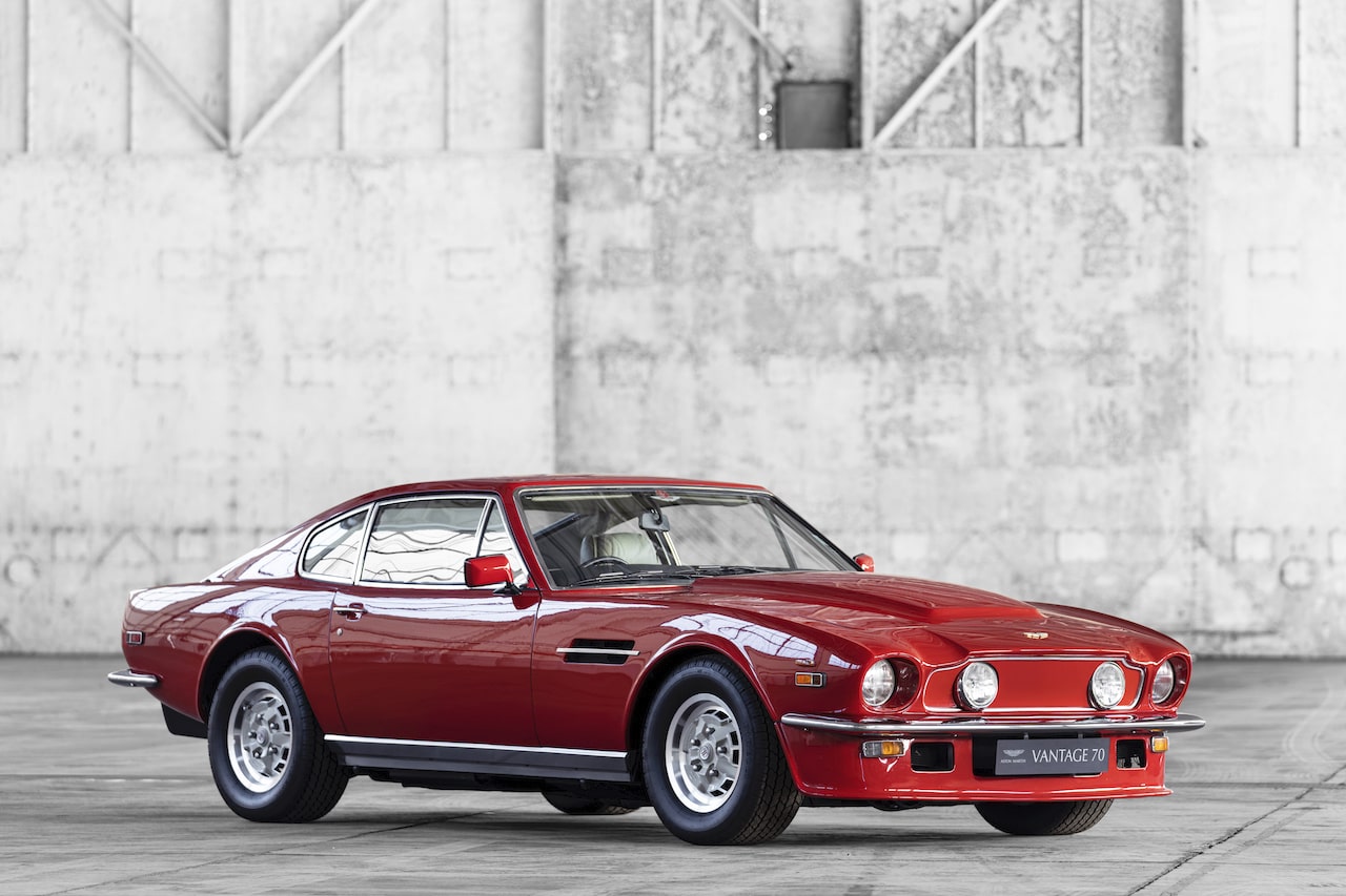 英国初のスーパーカー、登場！【アストンマーティン ヴァンテージの70
