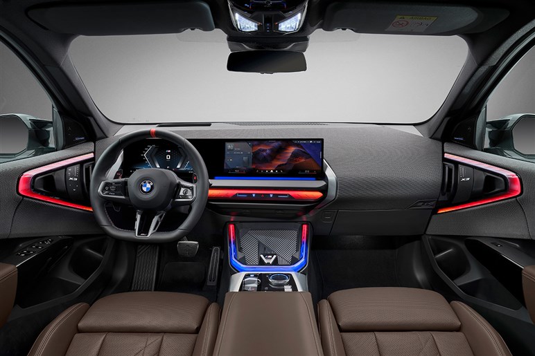 ACシュニッツァーが新型X3を“大人カスタム”。欧州流「上質で攻めた」仕上がりに注目