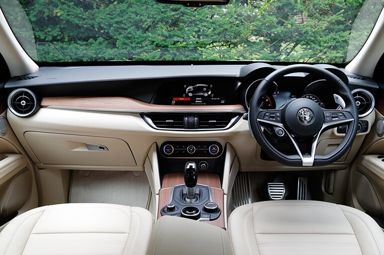 アルファロメオ ステルヴィオの非SUV的な味はブランド定義を明確にするか