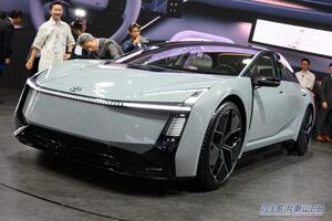 新世代カローラは、現行プリウス並みの車幅でスポーティに進化【電動車のみならずエンジン車もありそう】