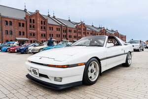 クルマ、何に乗ってるの？ 僕たちの愛車紹介 #24｜トヨタ 70スープラ エアロトップ